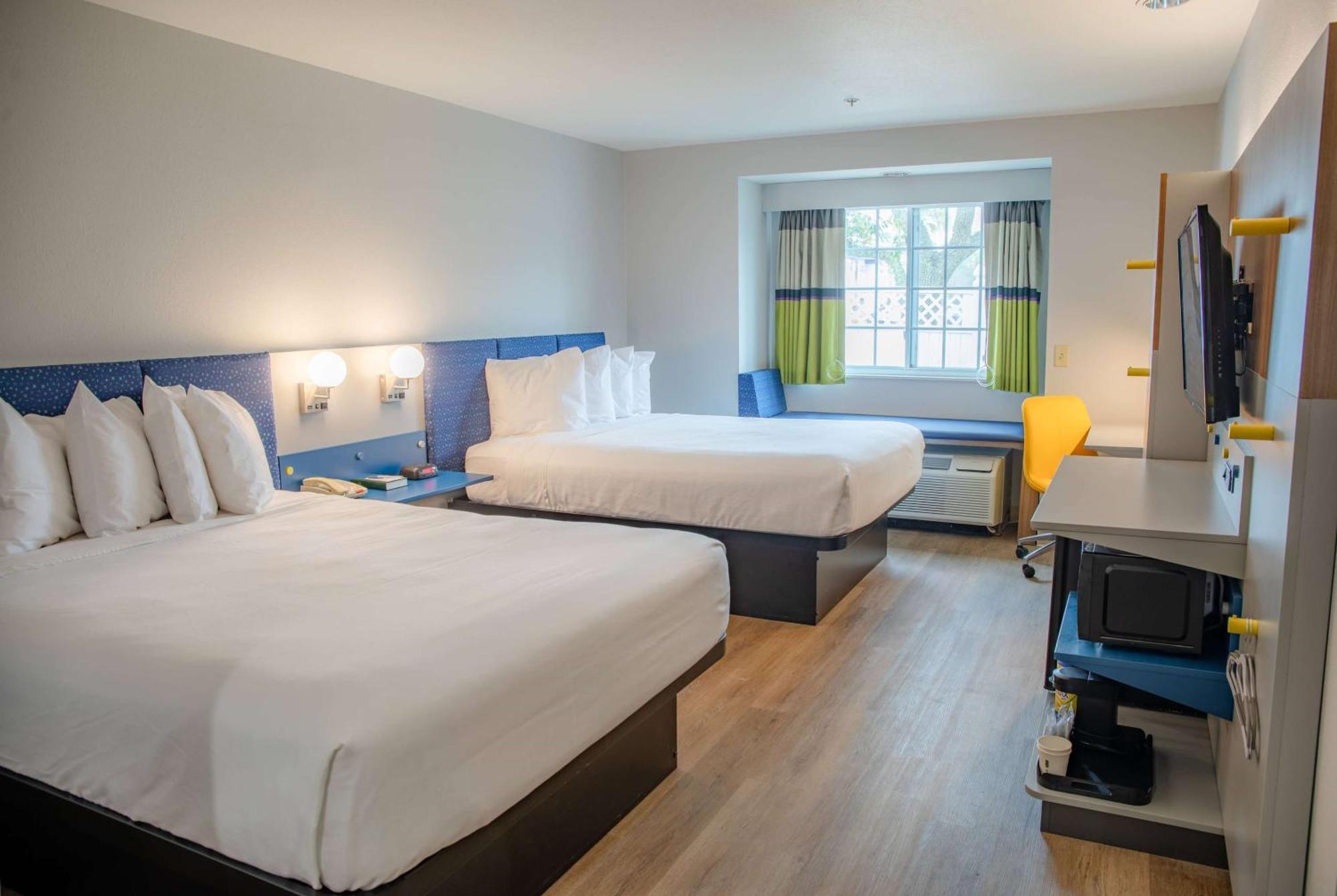 Microtel Inn & Suites By Wyndham Kingsland Naval Base I-95 Kültér fotó